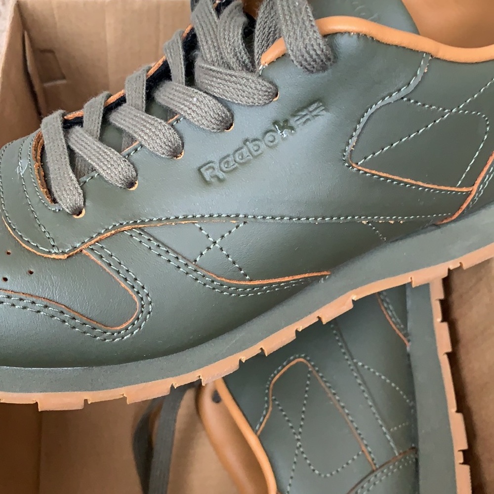 Kids Reebok - Picture 3 of 5